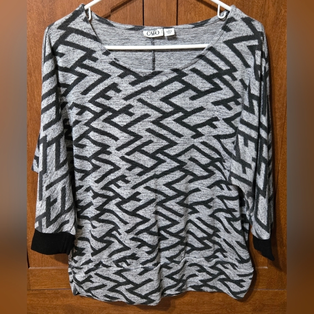Cato Women's Black and Gray Patterned Top